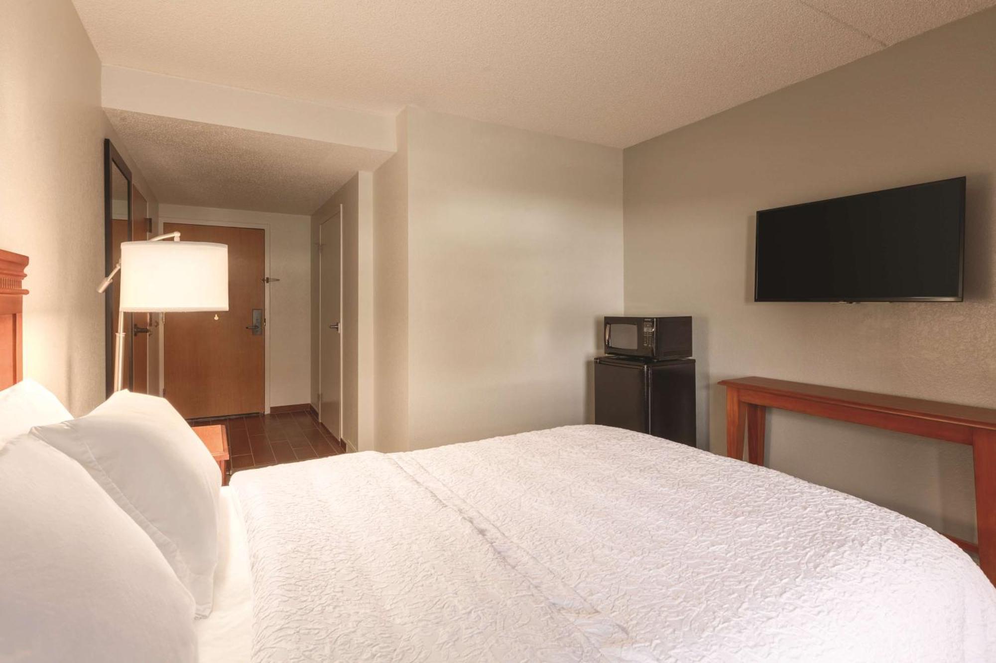 Hampton Inn Des Moines-Airport Exteriör bild