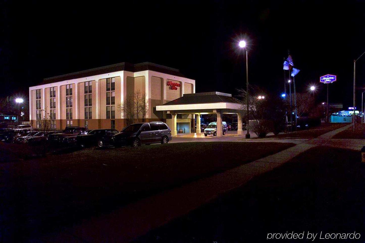 Hampton Inn Des Moines-Airport Exteriör bild